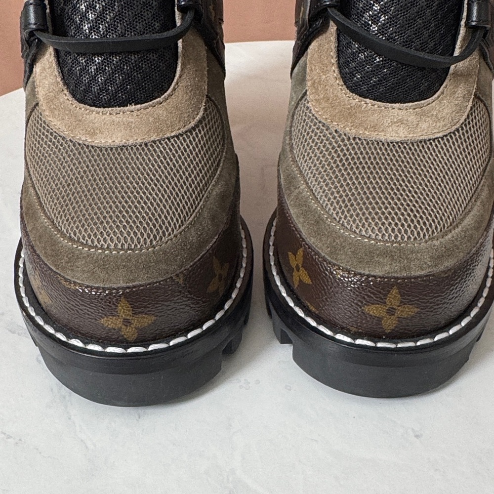Louis Vuitton Beige and Black Heeled Boots - Picture 5 of 11